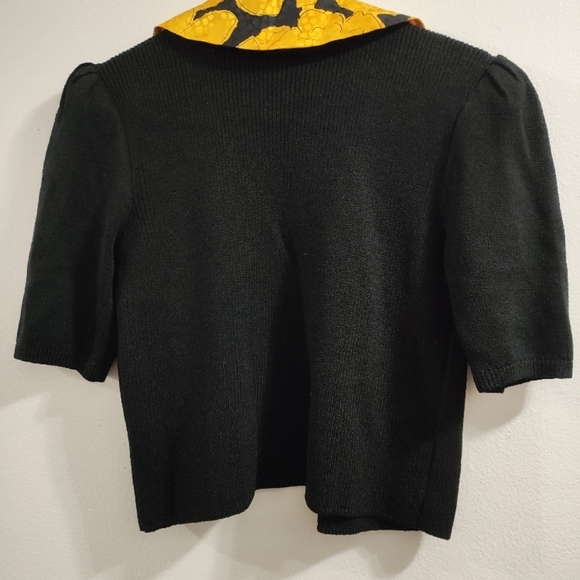 Vintage St. John cropped Black Sweater with Yellow Floral Trim cardigan. - Picture 3 of 4